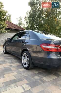 Седан Mercedes-Benz E-Class 2012 в 