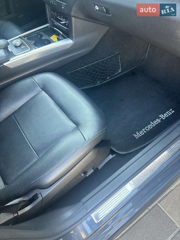 Седан Mercedes-Benz E-Class 2012 в Чернігові