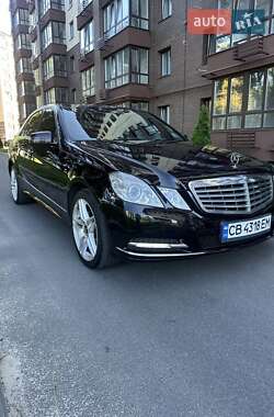 Седан Mercedes-Benz E-Class 2012 в 