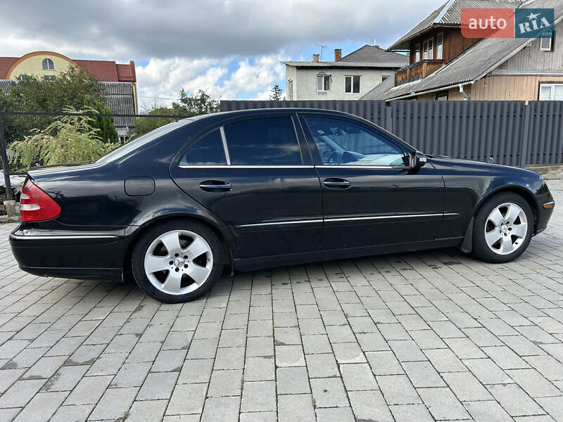 Седан Mercedes-Benz E-Class 2003 в Долине