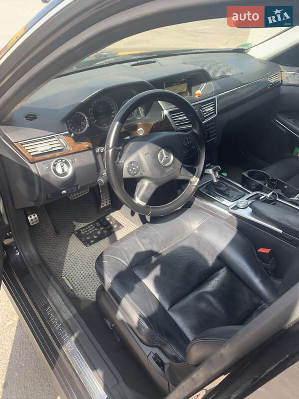 Седан Mercedes-Benz E-Class 2011 в Житомире фото 5 Седан Mercedes-Benz E-Class 2011 в Житомире