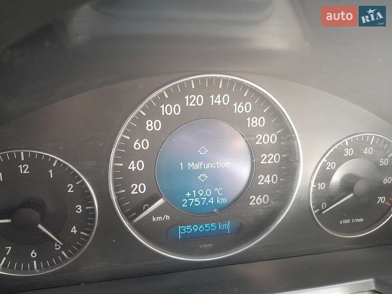 Седан Mercedes-Benz E-Class 2003 в Веселинове