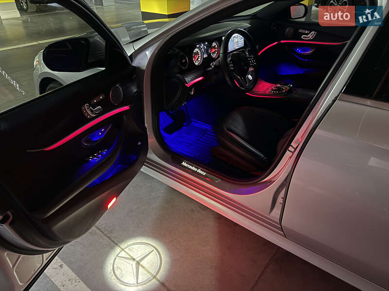 Седан Mercedes-Benz E-Class 2018 в Києві