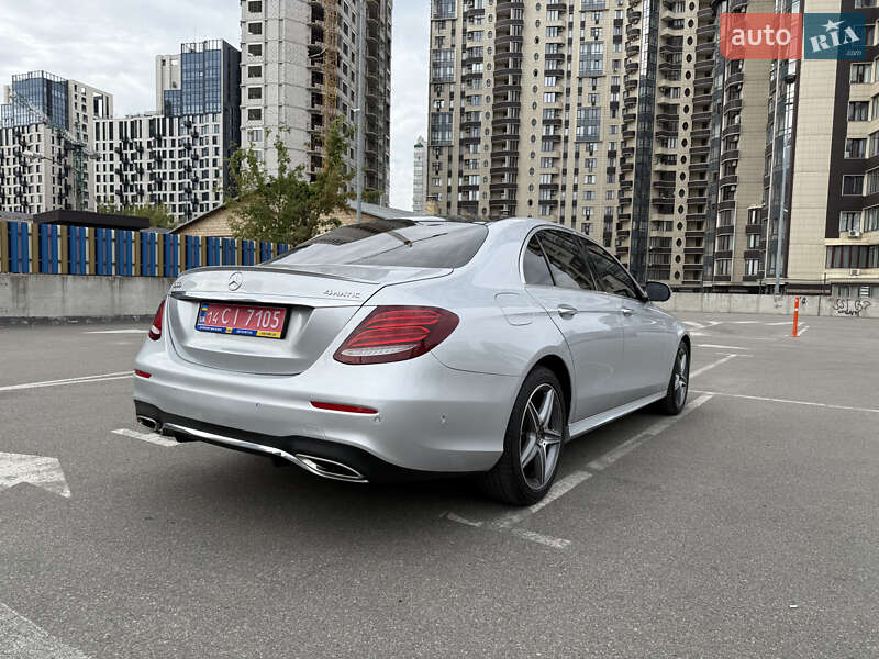 Седан Mercedes-Benz E-Class 2018 в Києві