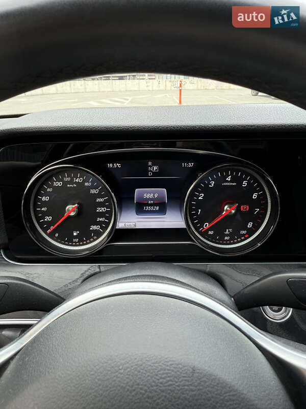 Седан Mercedes-Benz E-Class 2018 в Києві