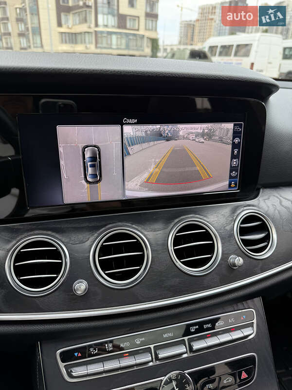 Седан Mercedes-Benz E-Class 2018 в Києві
