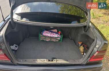 Седан Mercedes-Benz E-Class 1999 в 