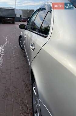 Седан Mercedes-Benz E-Class 2002 в 