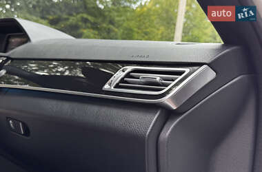 Седан Mercedes-Benz E-Class 2014 в 