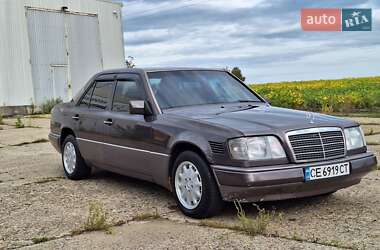 Седан Mercedes-Benz E-Class 1994 в Чернівцях