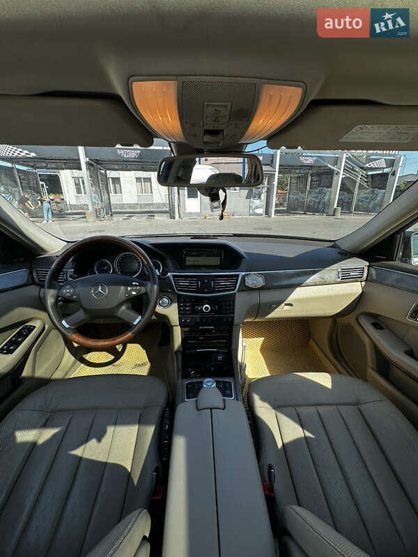 Седан Mercedes-Benz E-Class 2009 в Виннице