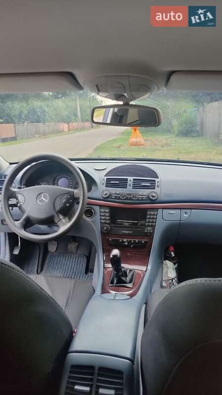 Седан Mercedes-Benz E-Class 2003 в Харькове