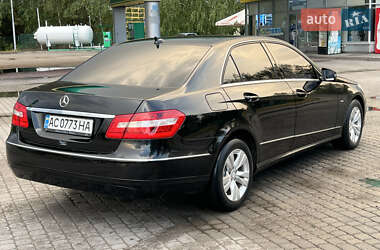Седан Mercedes-Benz E-Class 2009 в 