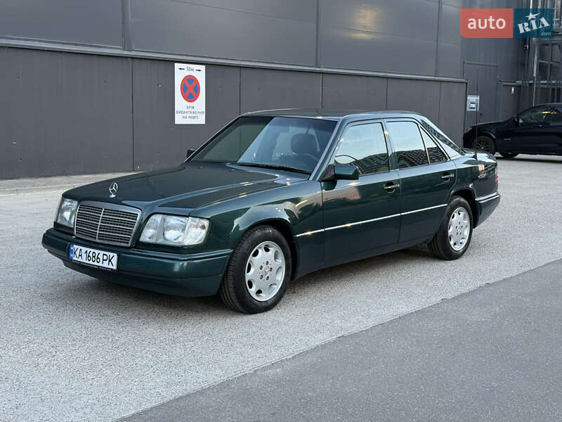 Mercedes-Benz E-Class 1995