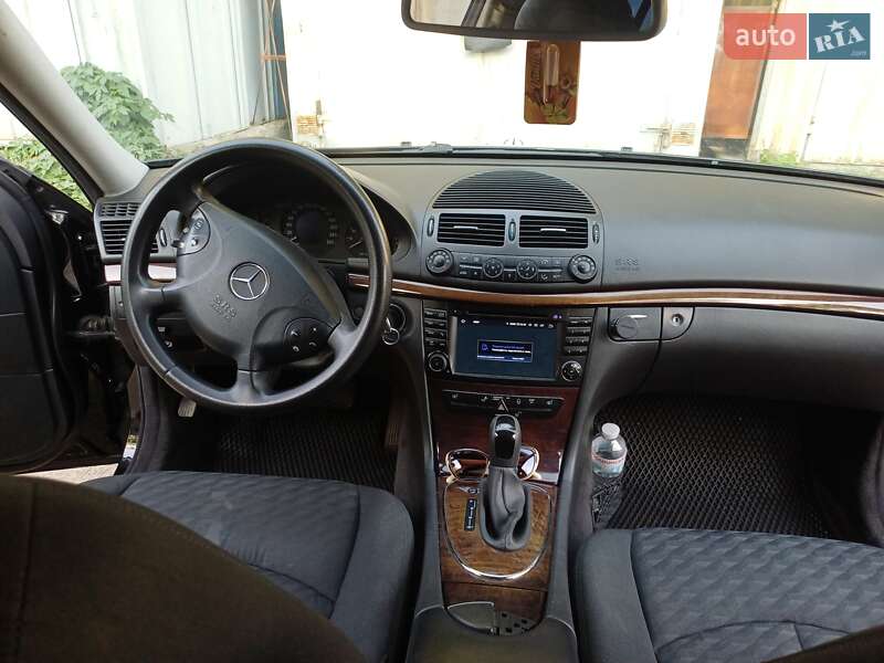 Седан Mercedes-Benz E-Class 2004 в Виннице