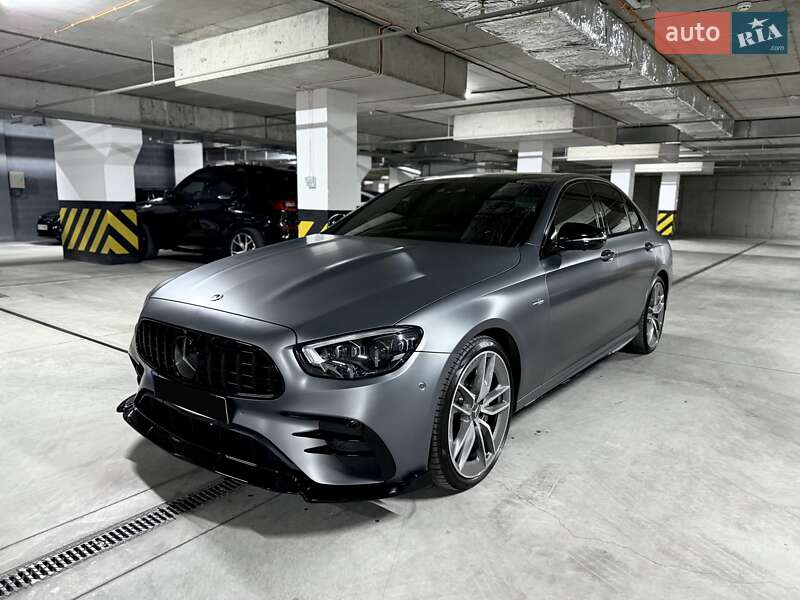 Седан Mercedes-Benz E-Class 2022 в 