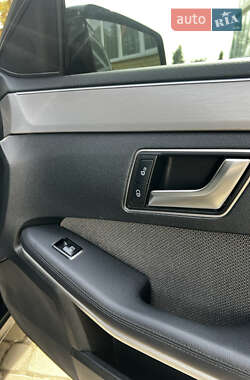 Седан Mercedes-Benz E-Class 2012 в 