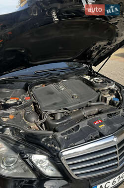 Седан Mercedes-Benz E-Class 2012 в 