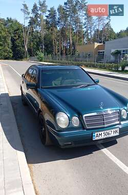 Седан Mercedes-Benz E-Class 1997 в Житомирі