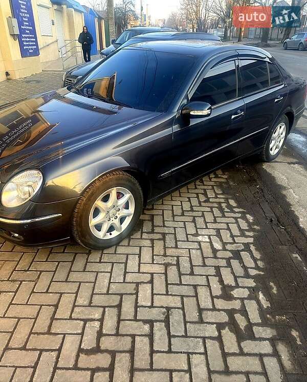Mercedes-Benz E-Class 2004