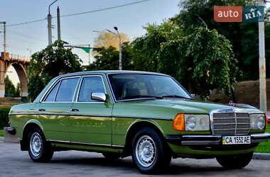 Седан Mercedes-Benz E-Class 1984 в Дніпрі