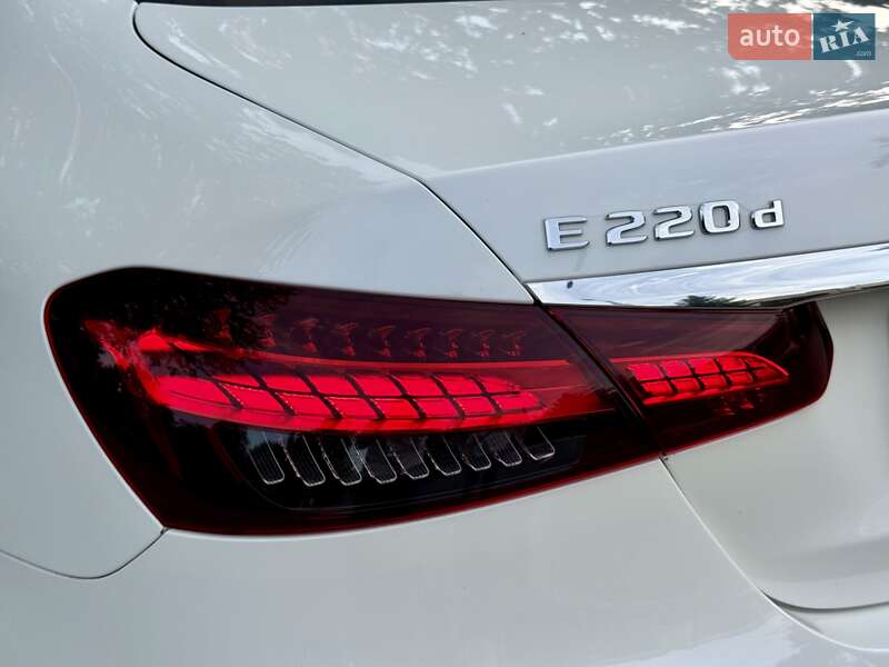 Седан Mercedes-Benz E-Class 2020 в Днепре