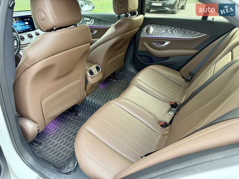 Седан Mercedes-Benz E-Class 2020 в Днепре
