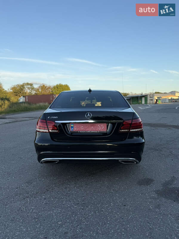 Седан Mercedes-Benz E-Class 2015 в Львове