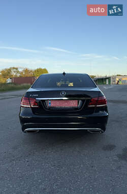 Седан Mercedes-Benz E-Class 2015 в 