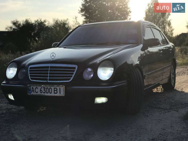 Седан Mercedes-Benz E-Class 2000 в Ковелі