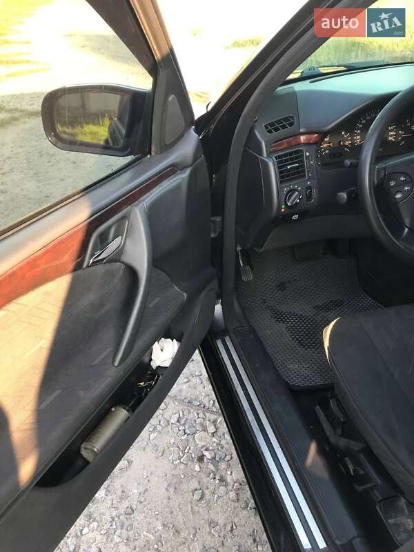 Седан Mercedes-Benz E-Class 2000 в Ковелі