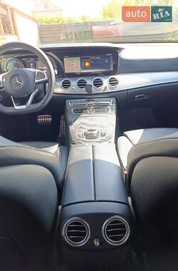 Седан Mercedes-Benz E-Class 2018 в 