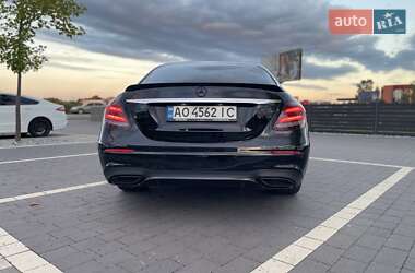 Седан Mercedes-Benz E-Class 2016 в 