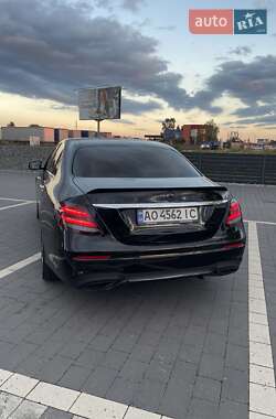 Седан Mercedes-Benz E-Class 2016 в 