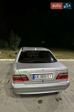 Седан Mercedes-Benz E-Class 2000 в 