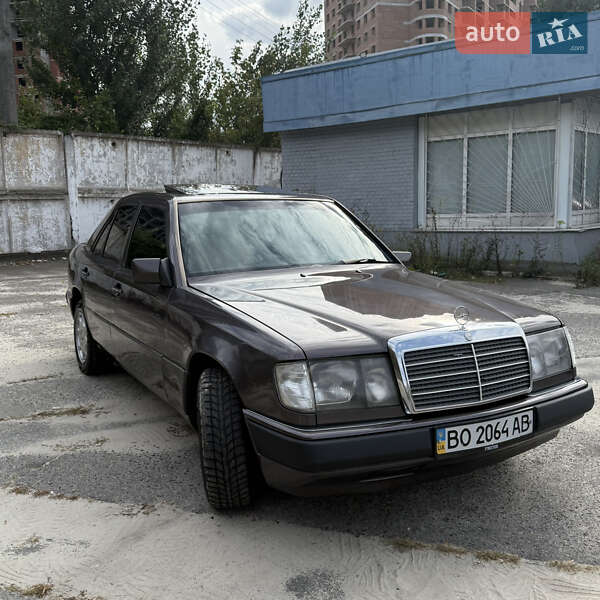 Седан Mercedes-Benz E-Class 1992 в Києві фото 3 Седан Mercedes-Benz E-Class 1992 в Києві