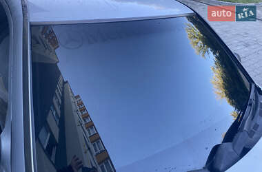 Седан Mercedes-Benz E-Class 2000 в 