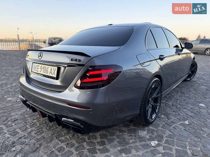 Седан Mercedes-Benz E-Class 2016 в Дніпрі