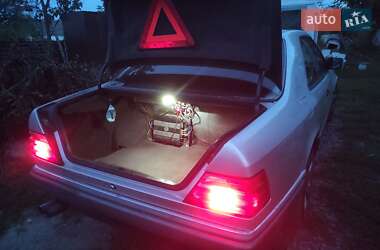 Купе Mercedes-Benz E-Class 1994 в 