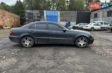 Седан Mercedes-Benz E-Class 2004 в 