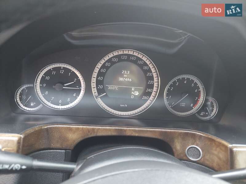 Седан Mercedes-Benz E-Class 2010 в Запорожье
