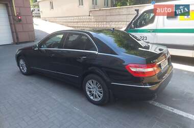 Седан Mercedes-Benz E-Class 2010 в 
