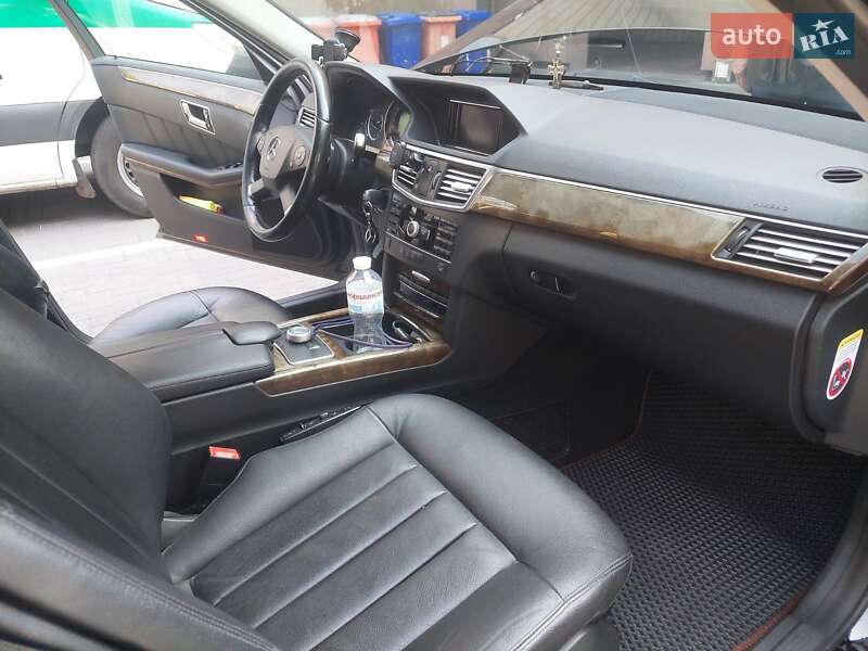Седан Mercedes-Benz E-Class 2010 в Запорожье