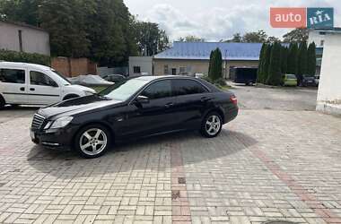 Седан Mercedes-Benz E-Class 2011 в 
