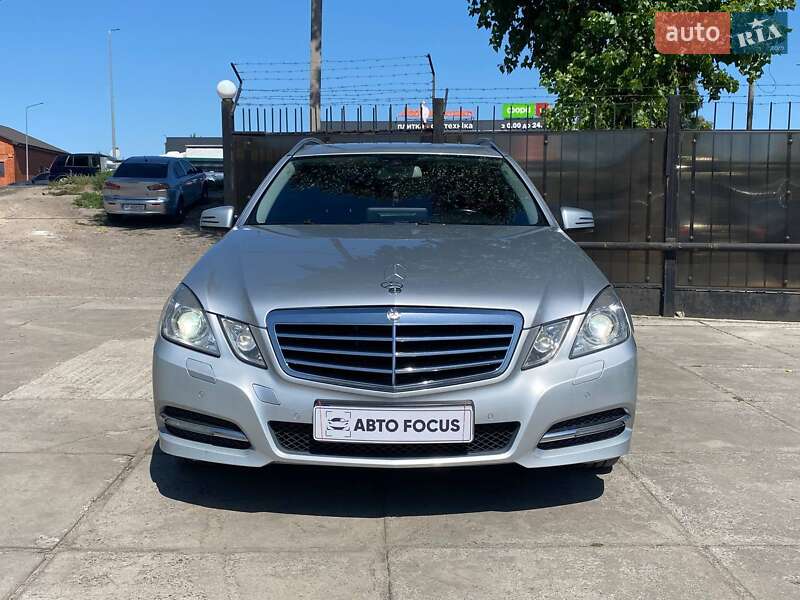 Универсал Mercedes-Benz E-Class 2010 в Киеве