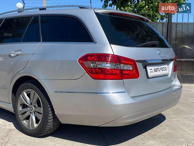 Универсал Mercedes-Benz E-Class 2010 в Киеве