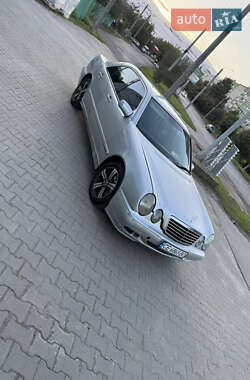 Седан Mercedes-Benz E-Class 1999 в 