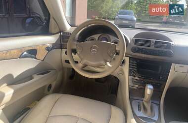 Седан Mercedes-Benz E-Class 2005 в 