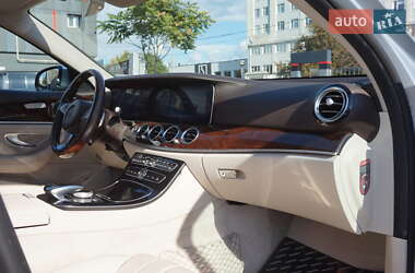Седан Mercedes-Benz E-Class 2016 в 