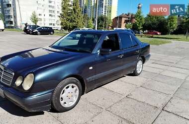Седан Mercedes-Benz E-Class 1998 в 